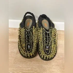Keen | Shoes | Keen Green And Black Sandals With Protective  display picture 1